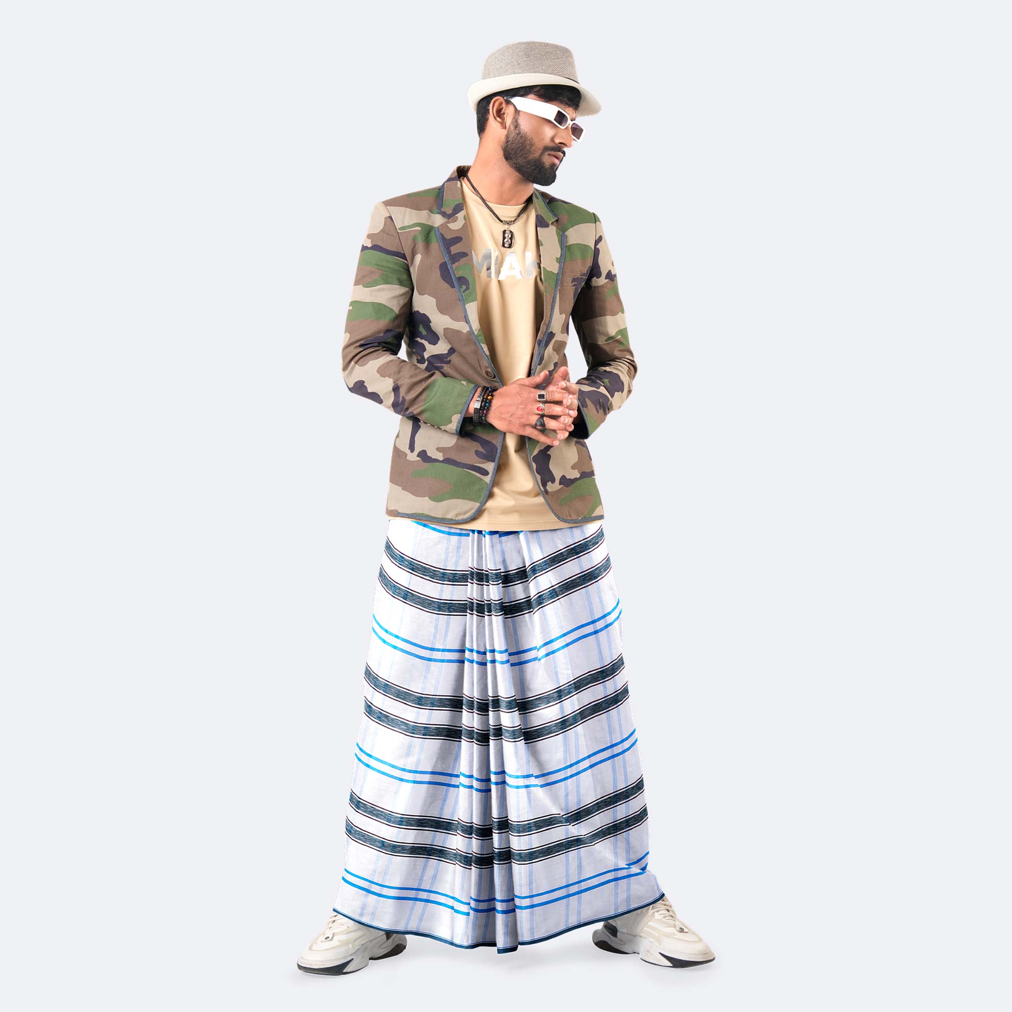 Silver Edge Line Lungi -Rotno  Mala