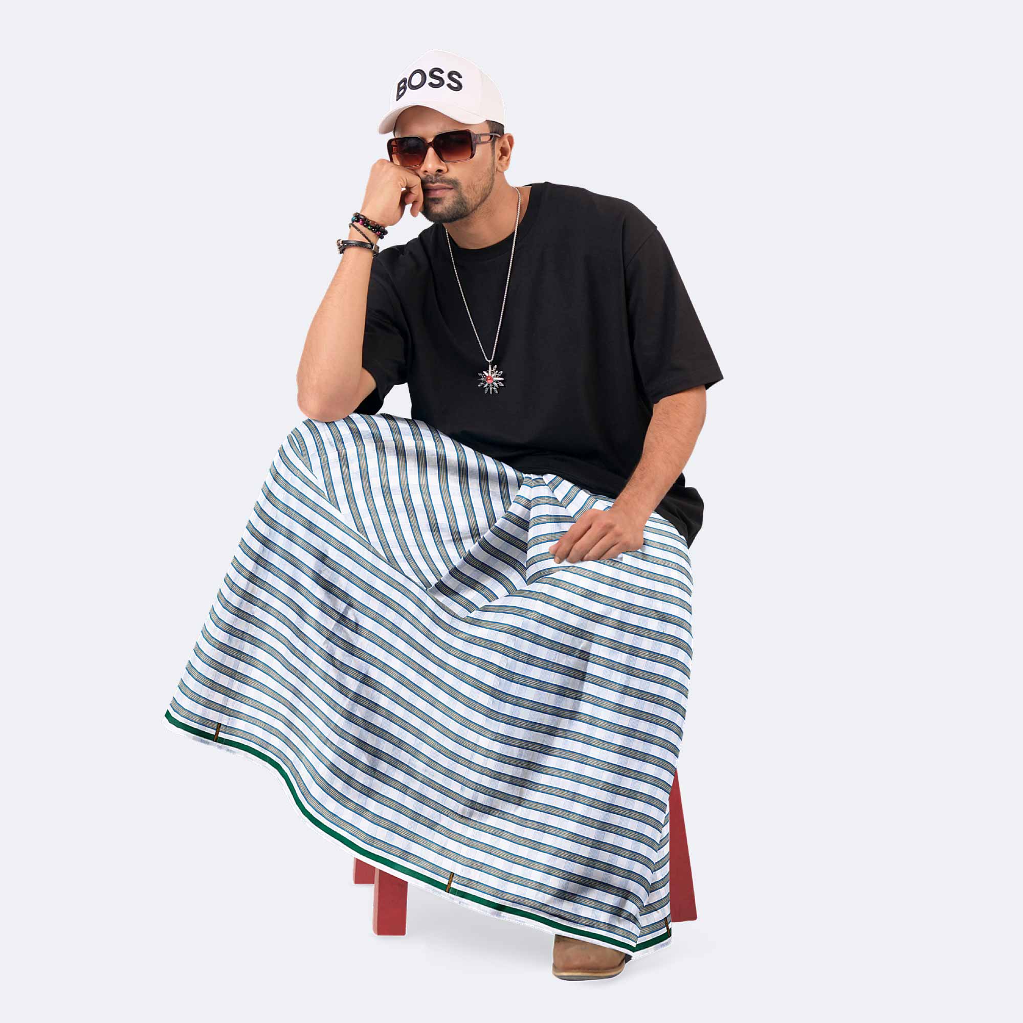 White & Feroza Comfortable Lungi - Torongo