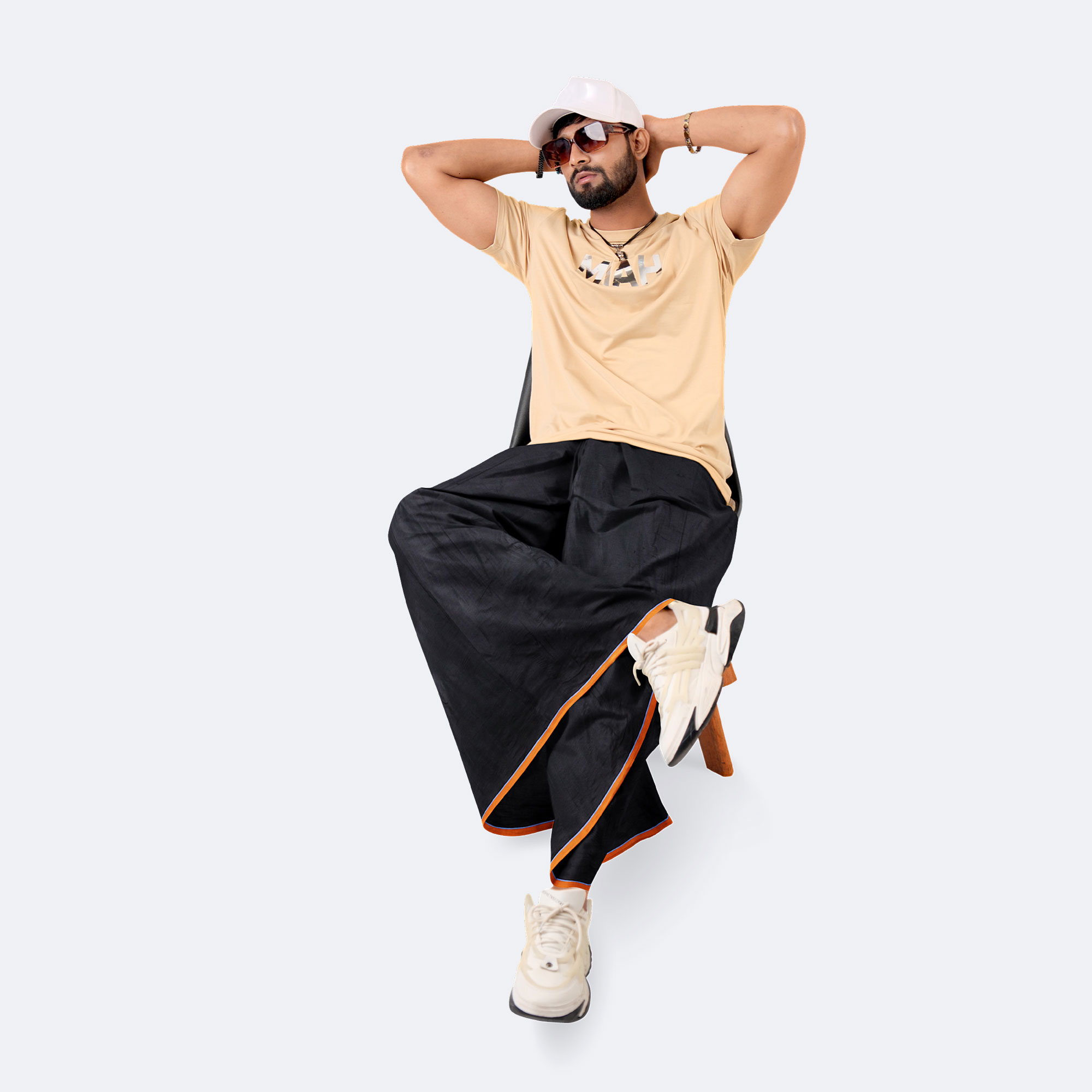 Jet Black Lungi - Uttam