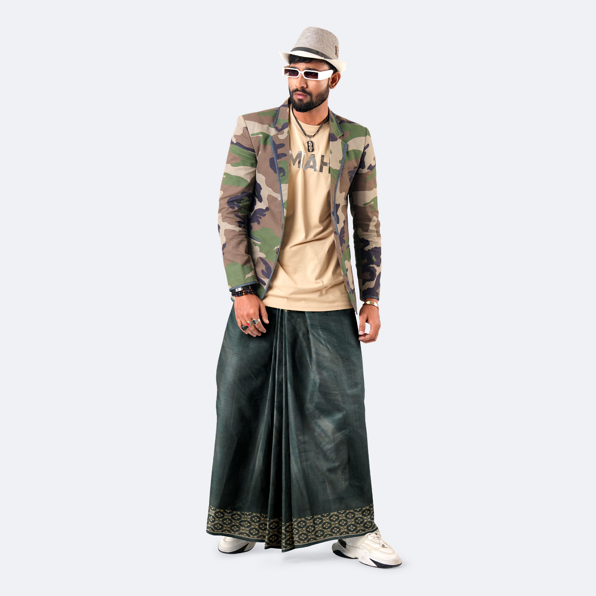 Amanat Shah Lungi - Crown